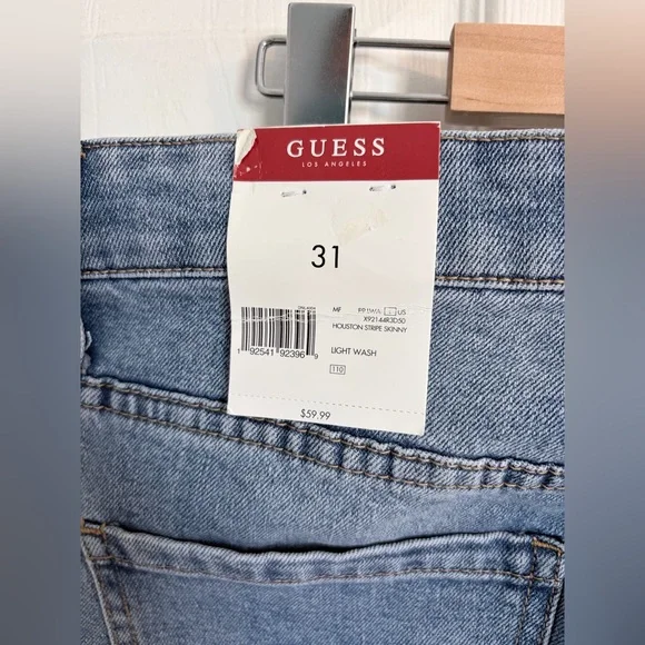 NWT GUESS Mens Light Blue Jeans 31 - Picture 5 of 8